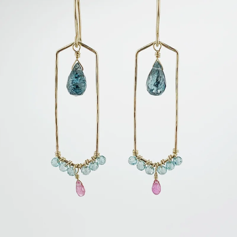 POINTED FRAME EAR KYANITE/PINK